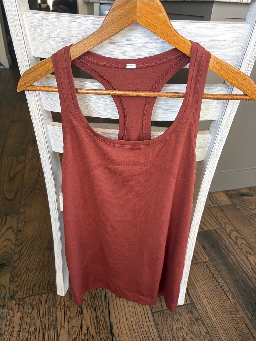 Lululemon swiftly tech hip length sz 10